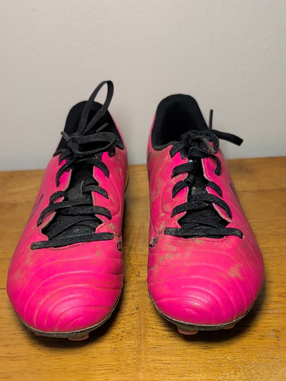 Nike Kids' Jr. Tiempo Legend 10 Club Multi-Ground Soccer Cleats Pink Size 1.5Y - Picture 2 of 7
